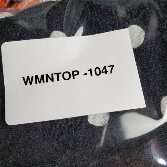 Maurices Large Polka-dot SS Top - Picture 5 of 5